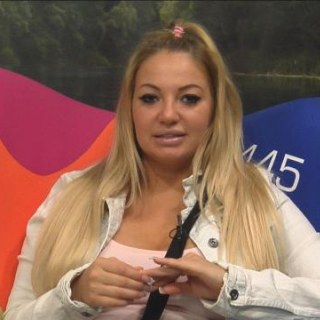 Való világ Mici